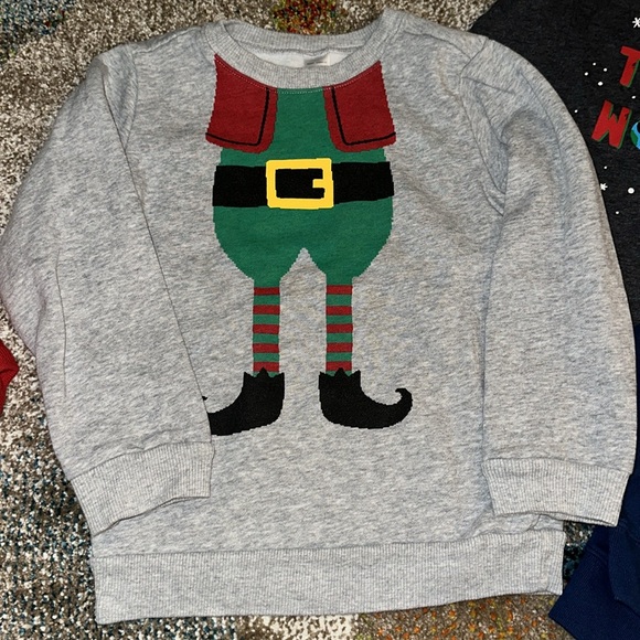 GAP, NWT OLD NAVY, & CARTER'S Three holiday tops and sweatshirts Uni Boys 5T 5 6 - Picture 2 of 5